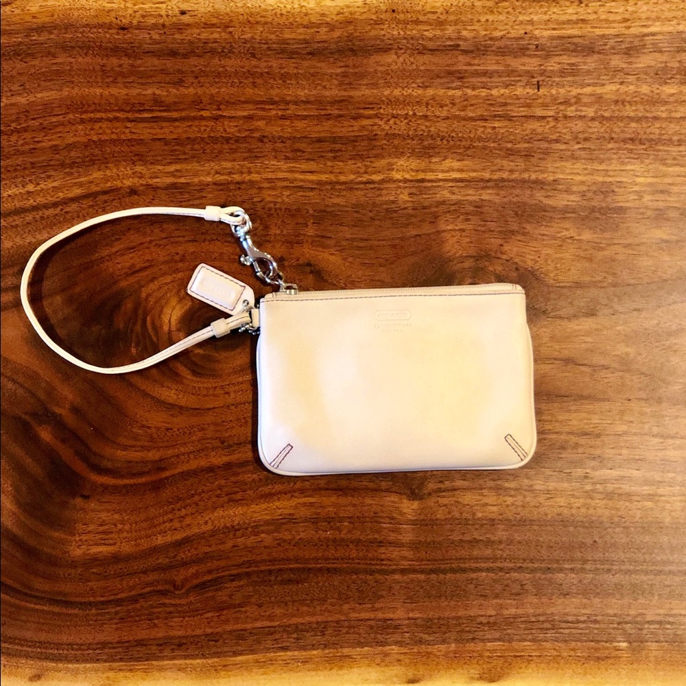 Vintage Coach Wristlet - Picture 3 of 5